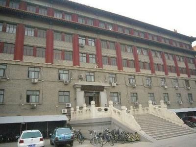 北京檔案館屬于什么單位（北京檔案館屬于什么單位北京檔案館屬于什么單位） 鋼結(jié)構(gòu)玻璃棧道設(shè)計 第5張